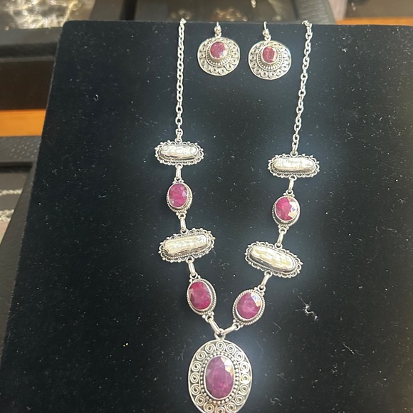 Vintage artisan crafted silver Ruby and natural pearl necklace and earring - Picture 2 of 10